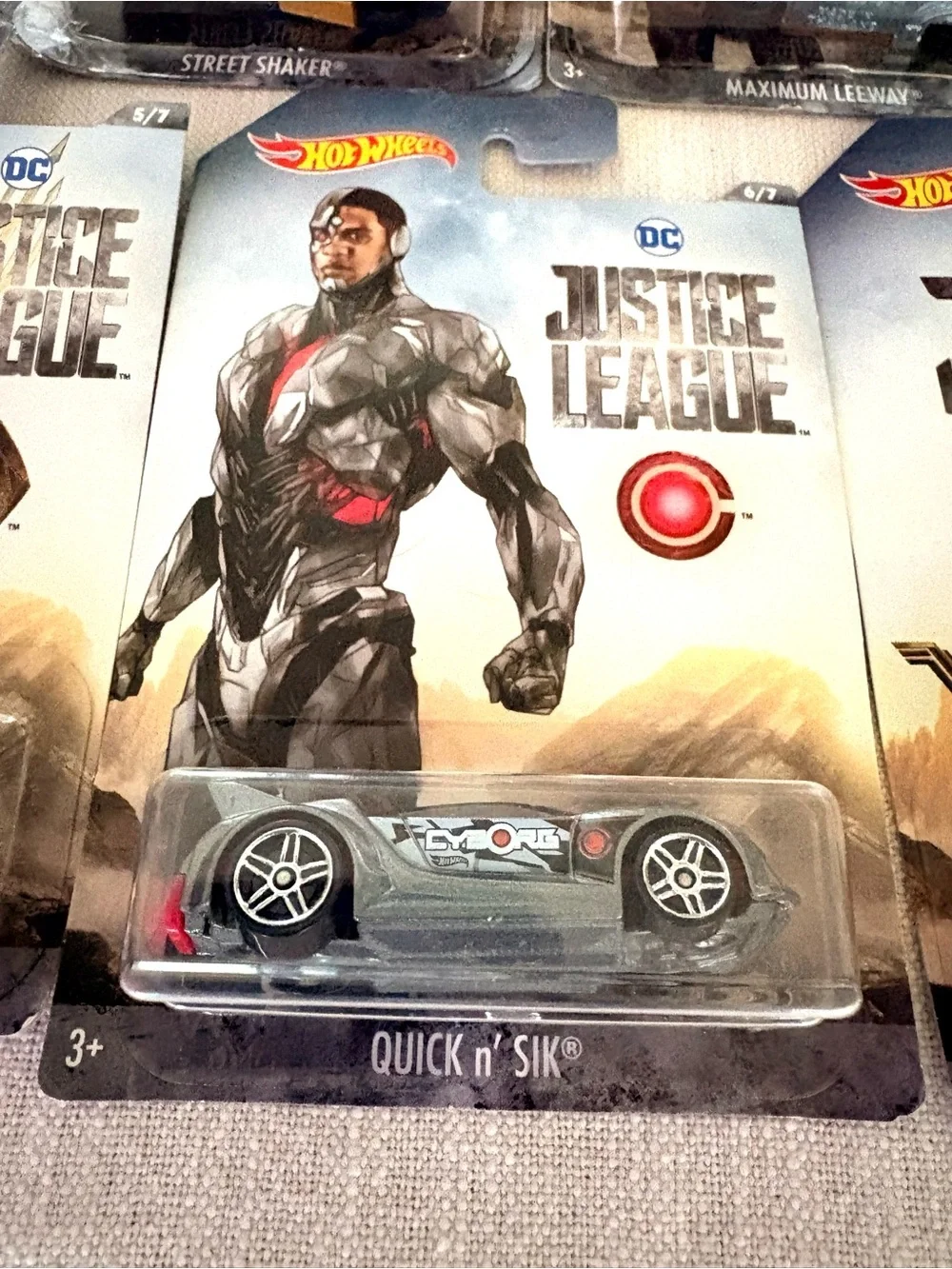Justice League DC Hot Wheels Complete Set of 7 Die-Cast Cars 2017 NIP